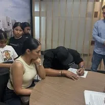 Firma de contrato inmobiliario